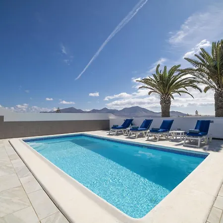 Exquisite Lanzarote Nova Vista 4 Bedrooms Spectacular Sea Views Private Pool Villa Playa Blanca (Lanzarote)